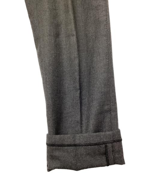 IGARASHI TROUSERS（イガラシ トラウザーズ）IGARASHI TROUSERS (イガラシ トラウザーズ) BEAMS F (ビームスエフ) サイドアジャスタースラックス グレー サイズ:不明の古着・服飾アイテム