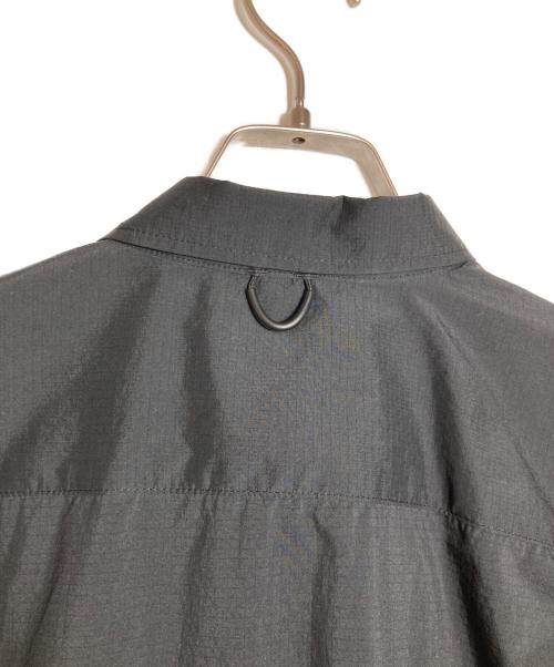 DAIWA PIER39（ダイワ ピア39）DAIWA PIER39 (ダイワ ピア39) TECH TRAVEL SHIRT ブラック サイズ:Mの古着・服飾アイテム