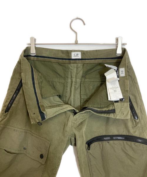 C.P COMPANY（シーピーカンパニー）C.P COMPANY (シーピーカンパニー) マイクロレップス ダイヤモンド ピーチ ユーティリティー パンツ オリーブ サイズ:46の古着・服飾アイテム