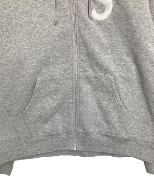 SUPREME（シュプリーム）SUPREME (シュプリーム) s logo hooded sweatshirt/ロゴフーデッドパーカー グレー サイズ:Lの古着・服飾アイテム