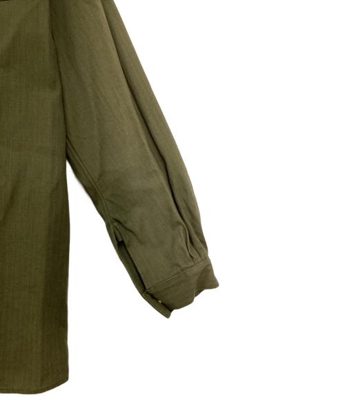 Yo's Yo（ヨーズヨー）Yo's Yo (ヨーズヨー) ヘリンボーンバンドカラーシャツ カーキ サイズ:Mの古着・服飾アイテム