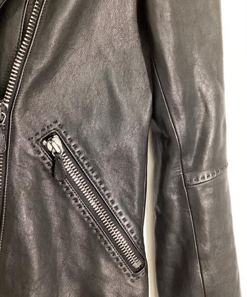 ALEXANDER McQUEEN（アレキサンダーマックイーン）ALEXANDER McQUEEN (アレキサンダーマックイーン) 襟ファーダブルライダースジャケット ブラック サイズ:38の古着・服飾アイテム