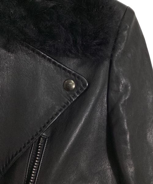 ALEXANDER McQUEEN（アレキサンダーマックイーン）ALEXANDER McQUEEN (アレキサンダーマックイーン) 襟ファーダブルライダースジャケット ブラック サイズ:38の古着・服飾アイテム