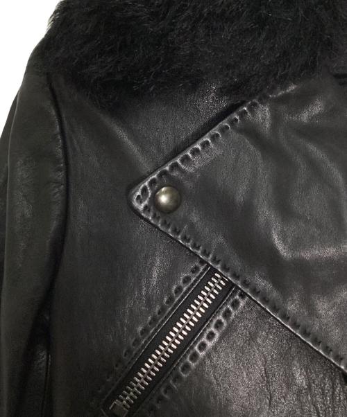 ALEXANDER McQUEEN（アレキサンダーマックイーン）ALEXANDER McQUEEN (アレキサンダーマックイーン) 襟ファーダブルライダースジャケット ブラック サイズ:38の古着・服飾アイテム