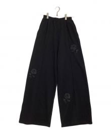 VIVIANO（ヴィヴィアーノ）の古着「Flower Applique Jersey Pants」｜ブラック