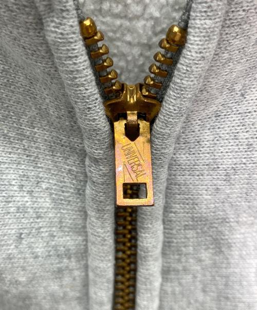 Champion REVERSE WEAVE（チャンピオン リバース ウィーブ）Champion REVERSE WEAVE (チャンピオン リバース ウィーブ) ジップパーカー グレー サイズ:Lの古着・服飾アイテム