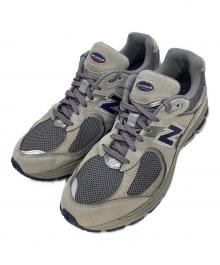 NEW BALANCE（ニューバランス）の古着「2002R ローカットスニーカー」｜グレージュ