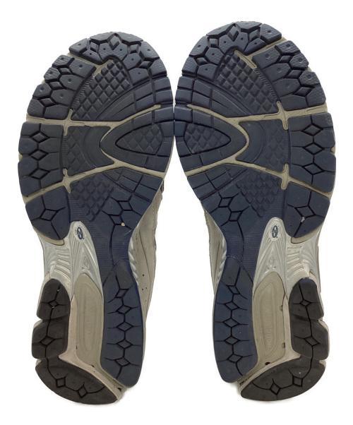 NEW BALANCE（ニューバランス）NEW BALANCE (ニューバランス) 2002R ローカットスニーカー グレージュ サイズ:27.5cmの古着・服飾アイテム