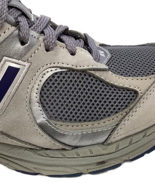 NEW BALANCE（ニューバランス）NEW BALANCE (ニューバランス) 2002R ローカットスニーカー グレージュ サイズ:27.5cmの古着・服飾アイテム