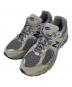 NEW BALANCE（ニューバランス）の古着「2002R ローカットスニーカー」｜グレージュ