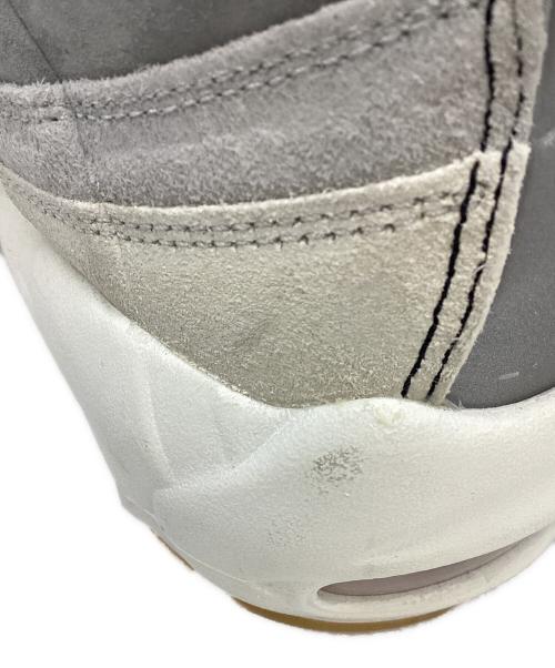 NIKE SB（ナイキエスビー）NIKE SB (ナイキエスビー) Air Max 95 ローカットスニーカー ホワイト×グレー サイズ:30の古着・服飾アイテム