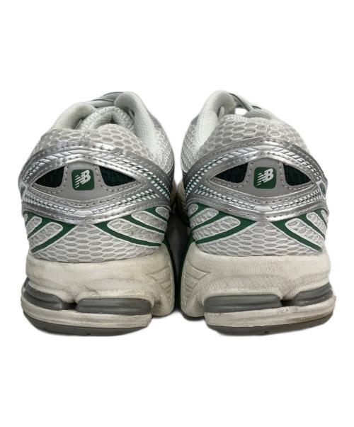 NEW BALANCE（ニューバランス）NEW BALANCE (ニューバランス) 860 ローカットスニーカー グレー×グリーン サイズ:US11の古着・服飾アイテム