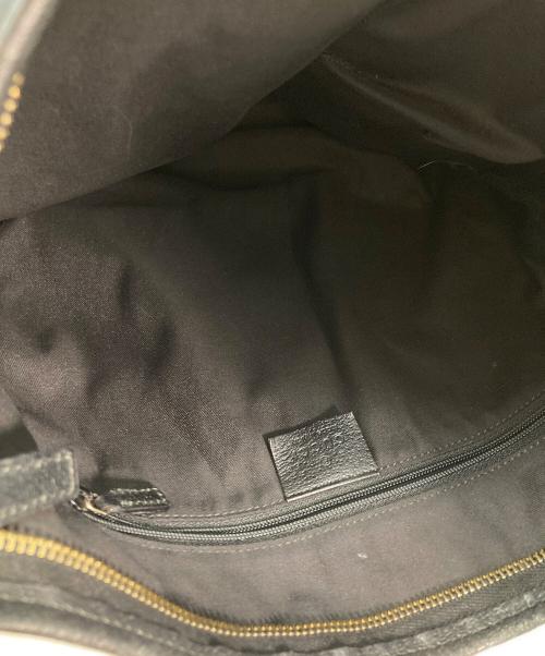 GUCCI（グッチ）GUCCI (グッチ) GGキャンバスショルダーバッグ ブラックの古着・服飾アイテム