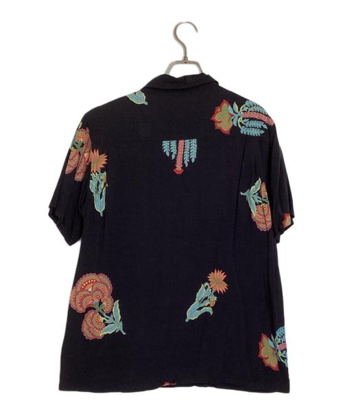 stussy（ステューシー）stussy (ステューシー) 花柄レーヨンオープンカラーシャツ ブラック サイズ:Mの古着・服飾アイテム