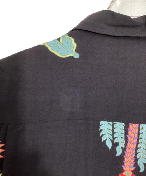 stussy（ステューシー）stussy (ステューシー) 花柄レーヨンオープンカラーシャツ ブラック サイズ:Mの古着・服飾アイテム