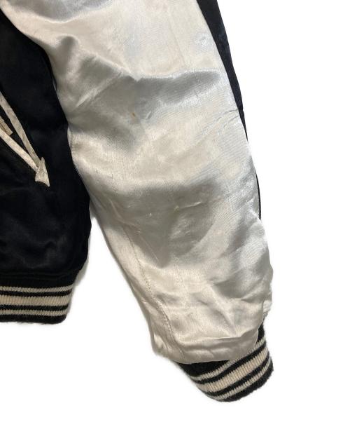 AVIREX（アヴィレックス）AVIREX (アヴィレックス) リバーシブルサテンスカジャン ホワイト×ブラック サイズ:Ｍの古着・服飾アイテム
