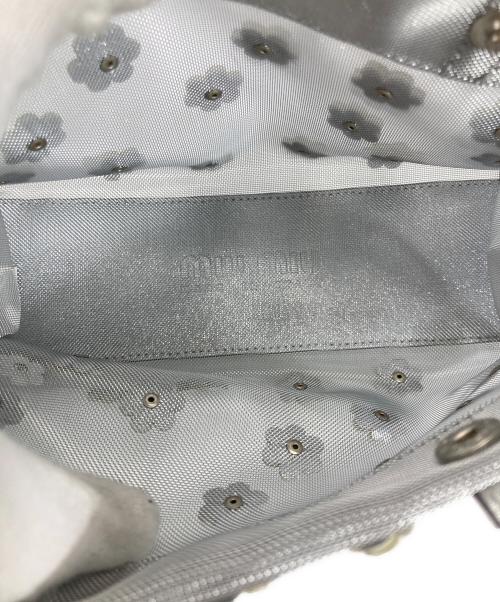 MIU MIU（ミュウミュウ）MIU MIU (ミュウミュウ) シルバーメッシュハンドバッグ シルバーの古着・服飾アイテム
