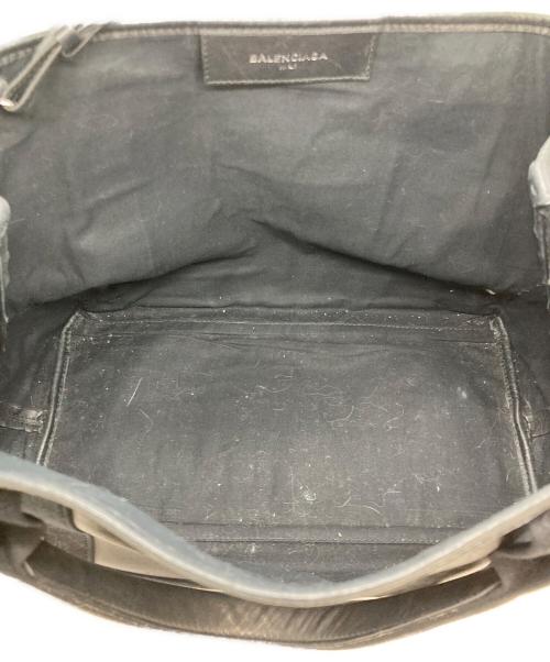 BALENCIAGA（バレンシアガ）BALENCIAGA (バレンシアガ) ネイビーカバスS レザーハンドバッグ ブラックの古着・服飾アイテム