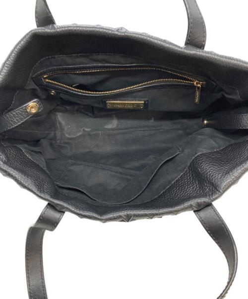 JIMMY CHOO（ジミーチュウ）JIMMY CHOO (ジミーチュウ) サラ ハンドバッグ ブラックの古着・服飾アイテム