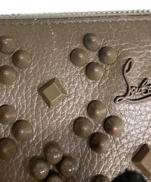 Christian Louboutin（クリスチャン・ルブタン）Christian Louboutin (クリスチャン・ルブタン) パネトーネ スタッズ ロングウォレット ブラウンの古着・服飾アイテム