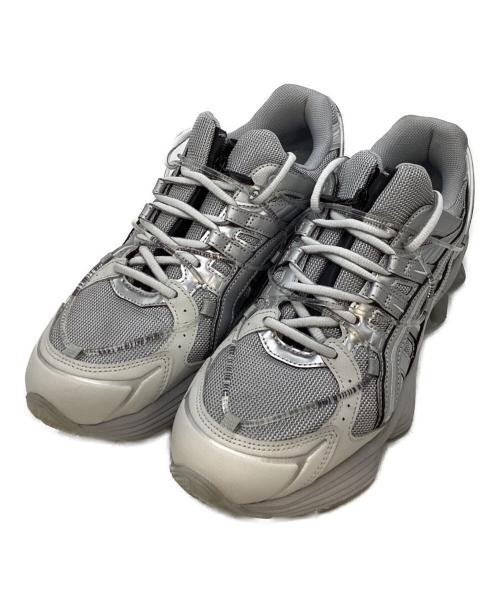 asics（アシックス）asics (アシックス) YOASOBI (ヨアソビ) GEL-KINETIC FLUENT Y ローカットスニーカー/ゲルキネティック フルーエント ワイ シルバー サイズ:28の古着・服飾アイテム