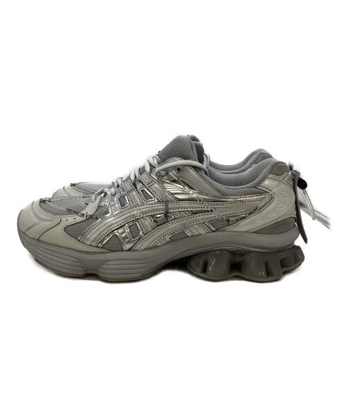 asics（アシックス）asics (アシックス) YOASOBI (ヨアソビ) GEL-KINETIC FLUENT Y ローカットスニーカー/ゲルキネティック フルーエント ワイ シルバー サイズ:28の古着・服飾アイテム