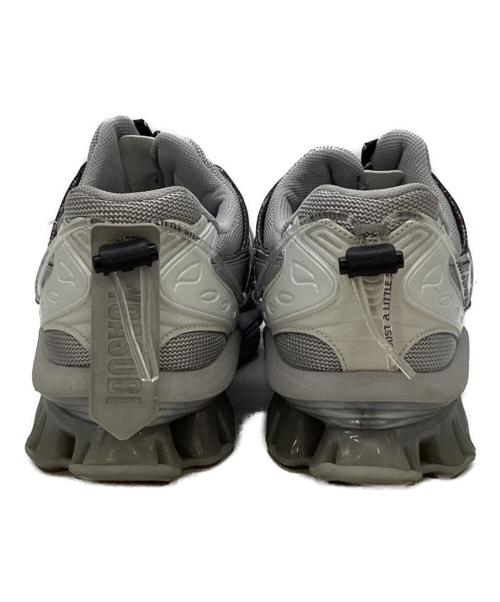 asics（アシックス）asics (アシックス) YOASOBI (ヨアソビ) GEL-KINETIC FLUENT Y ローカットスニーカー/ゲルキネティック フルーエント ワイ シルバー サイズ:28の古着・服飾アイテム
