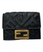 FENDIフェンディ）の古着「BAGUETTE MICRO TRIFOLD WALLET」｜ブラック