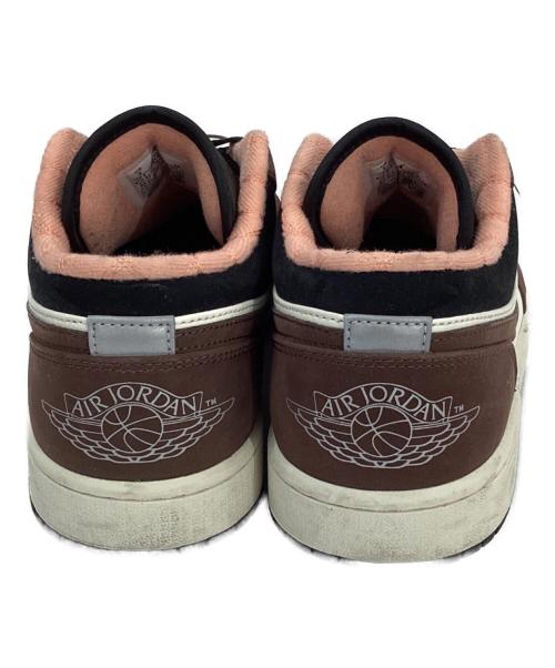 NIKE（ナイキ）NIKE (ナイキ) ローカットスニーカー ブラウン×ホワイト サイズ:US9の古着・服飾アイテム