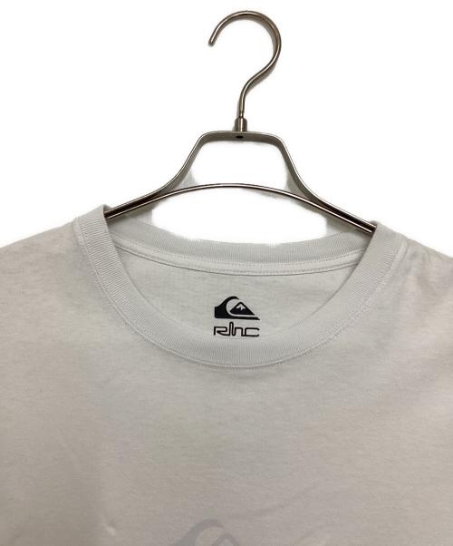 RHC Ron Herman（アールエイチシー ロンハーマン）RHC Ron Herman (アールエイチシー ロンハーマン) Quiksilver (クイックシルバー) コラボプリントTシャツ ホワイト サイズ:XLの古着・服飾アイテム