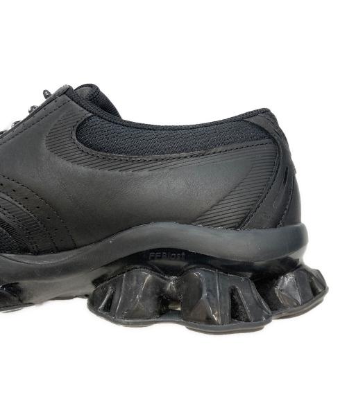 asics（アシックス）asics (アシックス) GEL-KINETIC SP ローカットスニーカー ブラック サイズ:27.5の古着・服飾アイテム