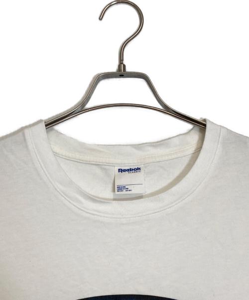 BlackEyePatch（ブラックアイパッチ）BlackEyePatch (ブラックアイパッチ) REEBOK (リーボック) プリントTシャツ ホワイトの古着・服飾アイテム