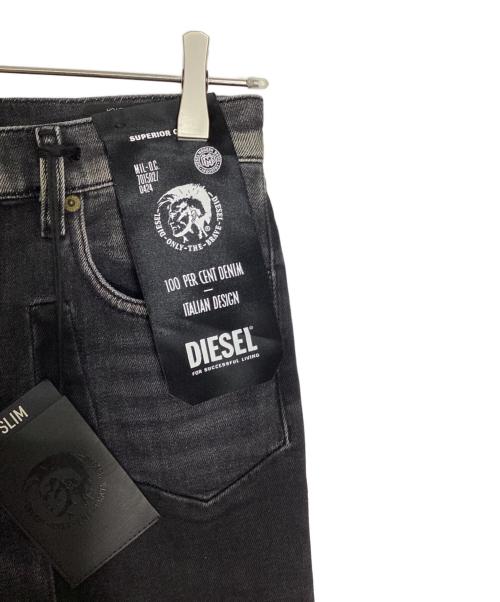 DIESEL（ディーゼル）DIESEL (ディーゼル) スキニーデニムパンツ ブラック サイズ: 71cm (W28) 未使用品の古着・服飾アイテム