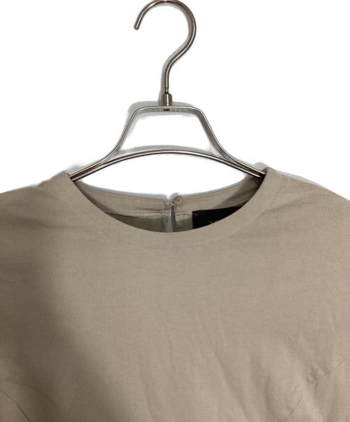 LOUNIE（ルーニー）LOUNIE (ルーニー) KANAKO SATO (カナコ サトウ) パワショルＴシャツ ベージュ サイズ:36の古着・服飾アイテム