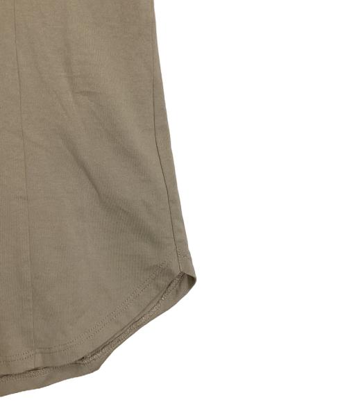 LOUNIE（ルーニー）LOUNIE (ルーニー) KANAKO SATO (カナコ サトウ) パワショルＴシャツ ベージュ サイズ:36の古着・服飾アイテム