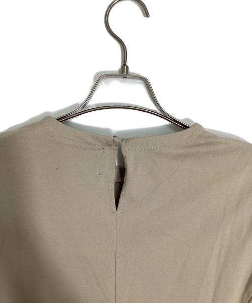 LOUNIE（ルーニー）LOUNIE (ルーニー) KANAKO SATO (カナコ サトウ) パワショルＴシャツ ベージュ サイズ:36の古着・服飾アイテム