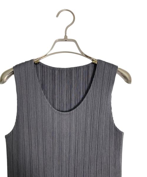 PLEATS PLEASE（プリーツプリーズ）PLEATS PLEASE (プリーツプリーズ) プリーツノースリーブブラウス グレー サイズ:4の古着・服飾アイテム