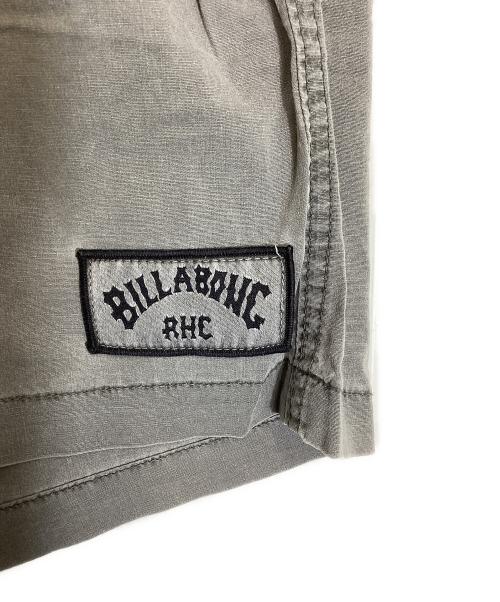 Billabong（ビラボン）Billabong (ビラボン) RHC Ron Herman (アールエイチシー ロンハーマン) ワッペンロゴイージーショーツ グレー サイズ:XLの古着・服飾アイテム