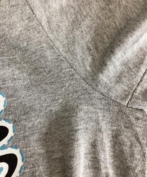 stussy（ステューシー）stussy (ステューシー) NEW YORKプリントTシャツ グレー サイズ:Sの古着・服飾アイテム