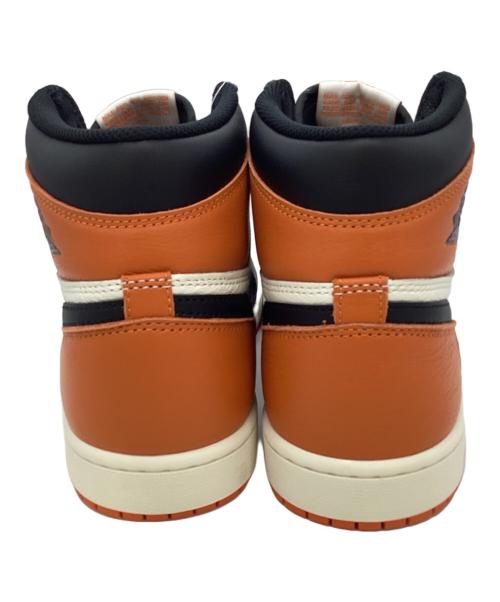 NIKE（ナイキ）NIKE (ナイキ) AIR JORDAN 1 RETRO HIGH OG ハイカットスニーカー ブラック×オレンジ×ホワイト サイズ:28の古着・服飾アイテム
