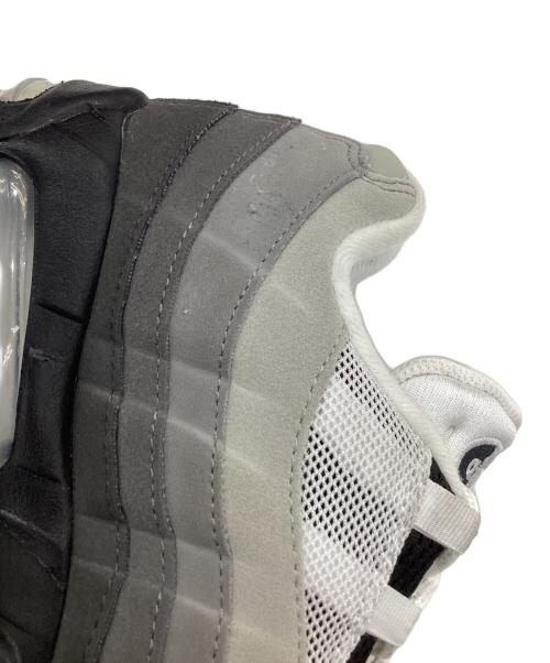 NIKE（ナイキ）NIKE (ナイキ) AIR MAX 95 ローカットスニーカー グレー×ブラック サイズ:28の古着・服飾アイテム