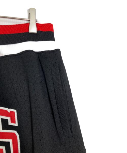 MITCHELL & NESS（ミッチェルアンドネス）MITCHELL & NESS (ミッチェルアンドネス) NBA (エヌビーエー) Just Dun (ジャスト ダン) BASKETBALL SHORTS/バスケットボール ショーツ ブラック×レッド サイズ:Lの古着・服飾アイテム