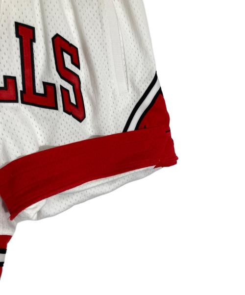 MITCHELL & NESS（ミッチェルアンドネス）MITCHELL & NESS (ミッチェルアンドネス) NBA (エヌビーエー) Just Dun (ジャスト ダン) BASKETBALL SHORTS/バスケットボール ショーツ ホワイト×レッド サイズ:Lの古着・服飾アイテム