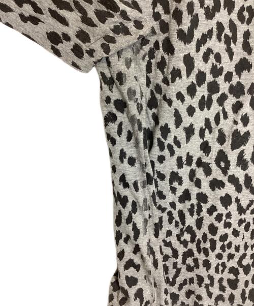 Saint Laurent Paris（サンローランパリ）Saint Laurent Paris (サンローランパリ) レオパード柄Tシャツ グレー サイズ:不明の古着・服飾アイテム