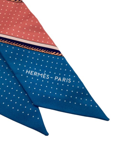 HERMES（エルメス）HERMES (エルメス) 折りたたみ式幌の馬車ツイリースカーフ オレンジ×ブルーの古着・服飾アイテム
