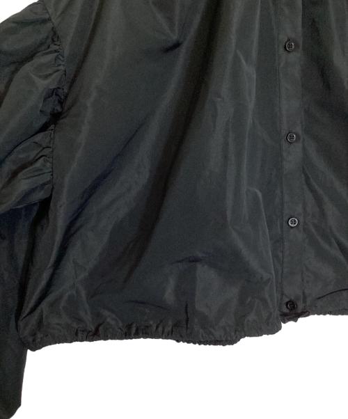 MSGM（エムエスジーエム）MSGM (エムエスジーエム) バルーンスリーブ クロップドタフタシャツ ブラック サイズ:38の古着・服飾アイテム