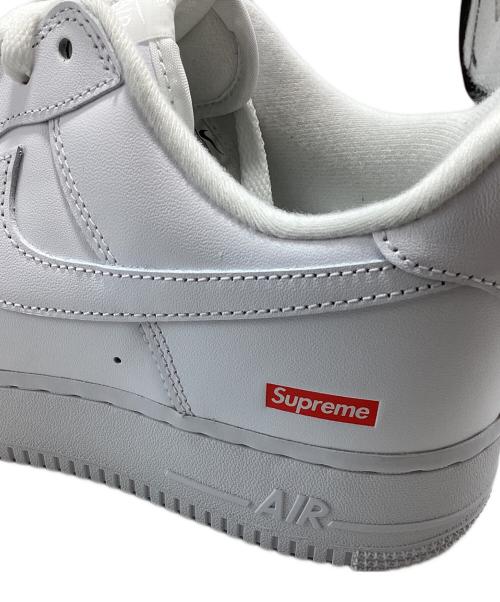 NIKE（ナイキ）NIKE (ナイキ) Supreme (シュプリーム) ローカットスニーカー ホワイト サイズ:28 未使用品の古着・服飾アイテム