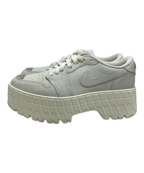 NIKE（ナイキ）NIKE (ナイキ) W AIR JORDAN 1 BROOKLYN LOW/ウィメンズ エア ジョーダン 1 ブルックリン ロー ホワイト サイズ:24.5の古着・服飾アイテム