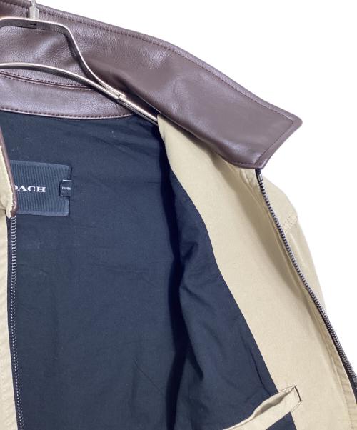COACH（コーチ）COACH (コーチ) 襟レザーツイルワークジャケット ベージュ サイズ:Mの古着・服飾アイテム