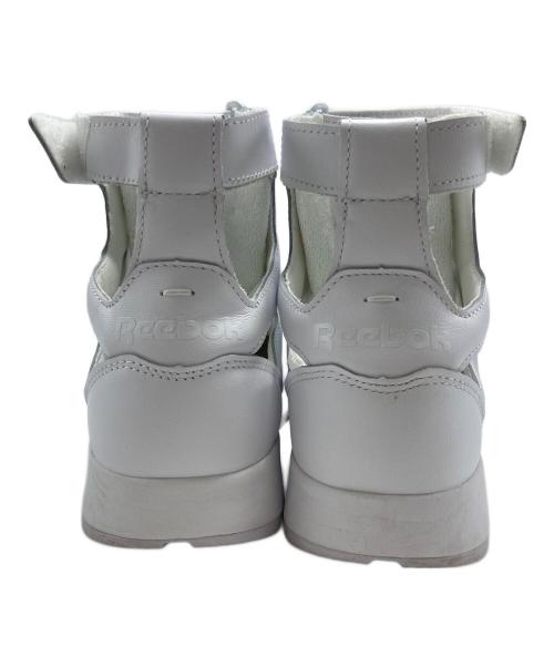 Maison Margiela（メゾンマルジェラ）Maison Margiela (メゾンマルジェラ) REEBOK (リーボック) Classic Leather Tabi High ハイカットスニーカー ホワイト サイズ:US7の古着・服飾アイテム
